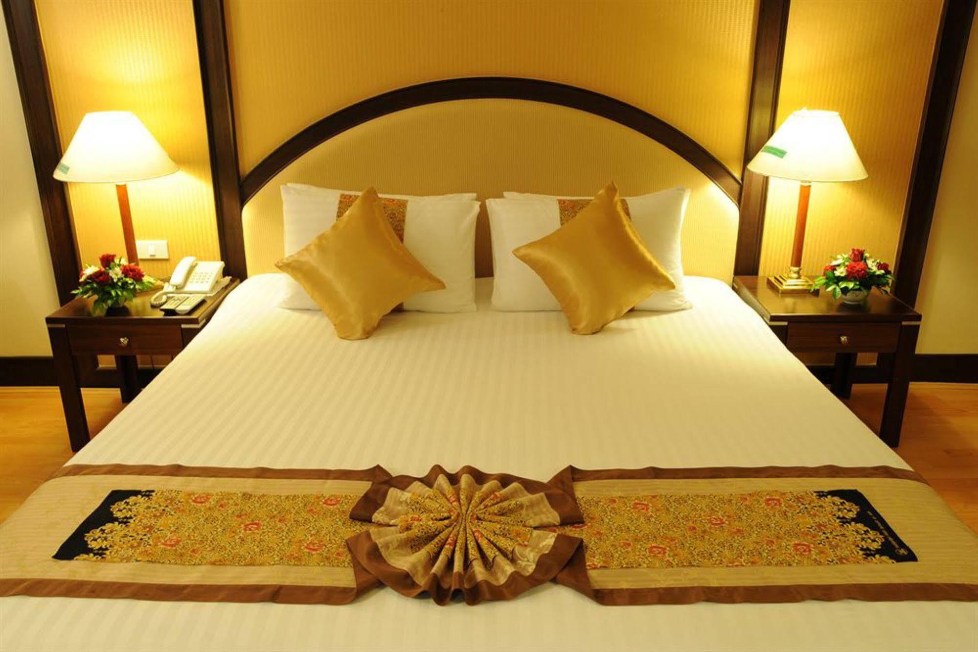 האט יאי New Season Hotel מראה חיצוני תמונה