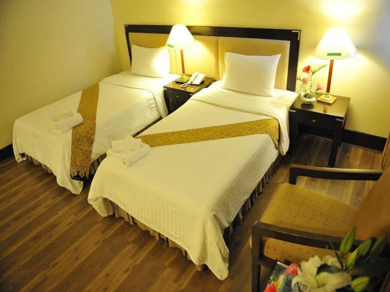 האט יאי New Season Hotel מראה חיצוני תמונה