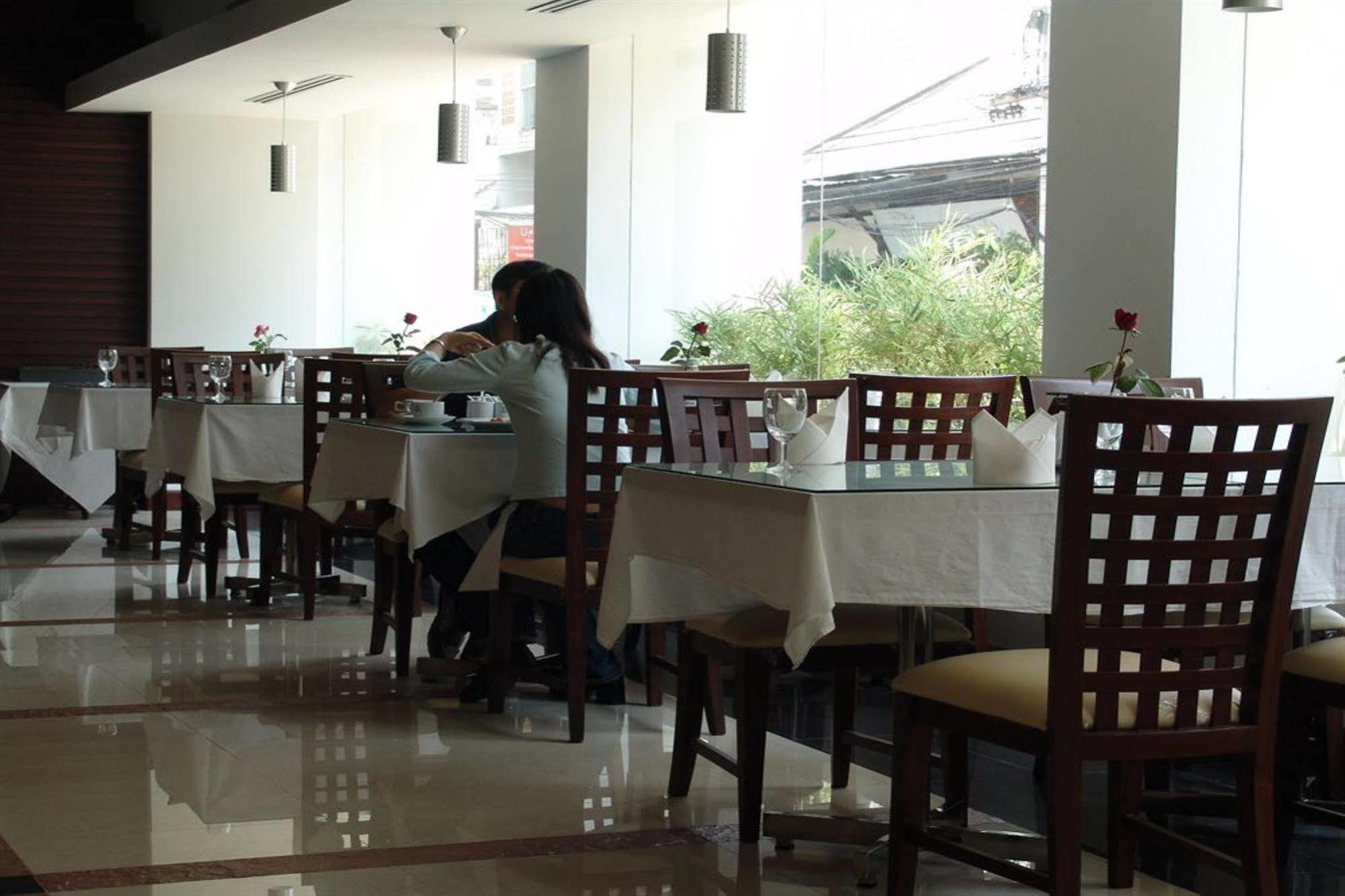 האט יאי New Season Hotel מראה חיצוני תמונה